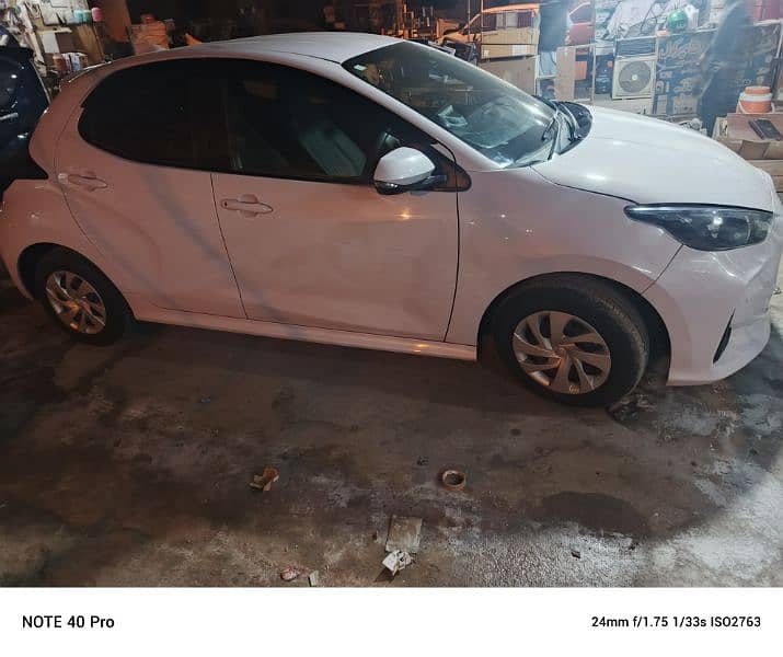 Toyota Yaris 2023 X push start 5