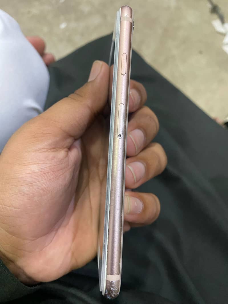 iPhone 8 0