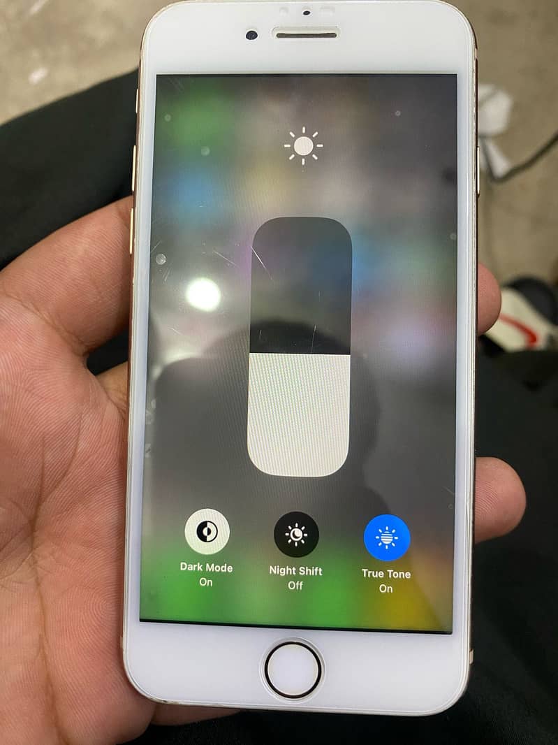 iPhone 8 3