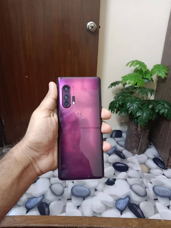 MOTO EDGE PLUS 7