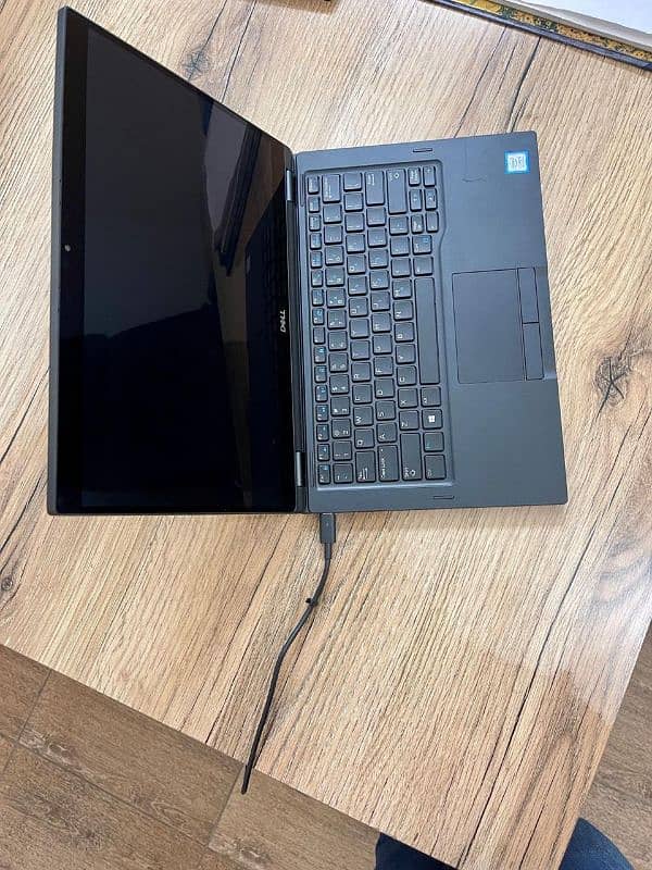 Dell 7390 2 in 1 1