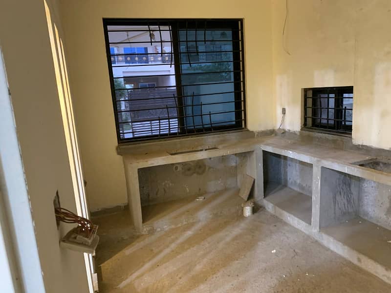 10.10 Marla House For Sale In Afzal Block, Buch Villas! 2