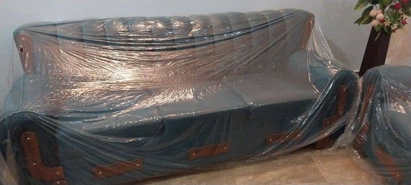 new 5 seater sofa set. 2