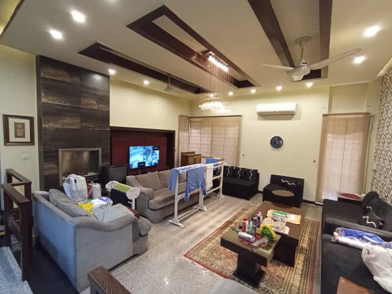 1Kanal Styilsh out new l House Available For Sale DHA Phase 3 Nera Y block 0