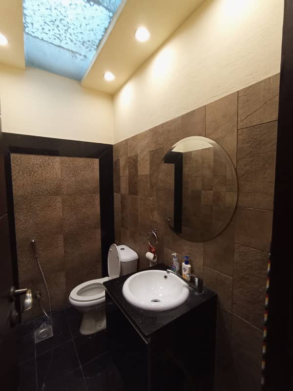 1Kanal Styilsh out new l House Available For Sale DHA Phase 3 Nera Y block 3
