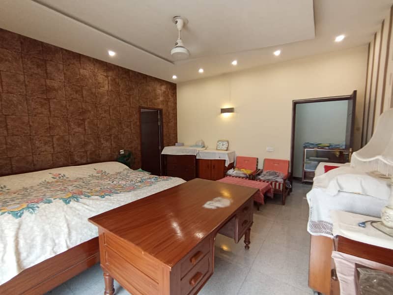 1Kanal Styilsh out new l House Available For Sale DHA Phase 3 Nera Y block 12