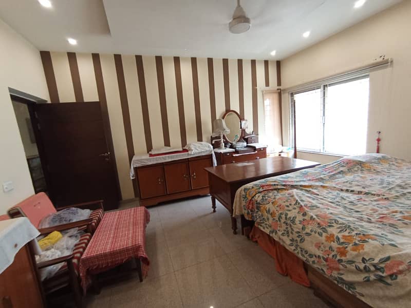 1Kanal Styilsh out new l House Available For Sale DHA Phase 3 Nera Y block 13