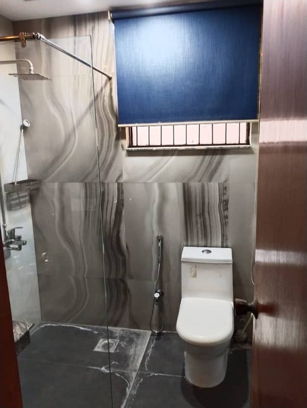 1Kanal Styilsh out new l House Available For Sale DHA Phase 3 Nera Y block 15