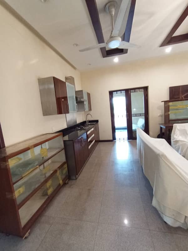 1Kanal Styilsh out new l House Available For Sale DHA Phase 3 Nera Y block 20