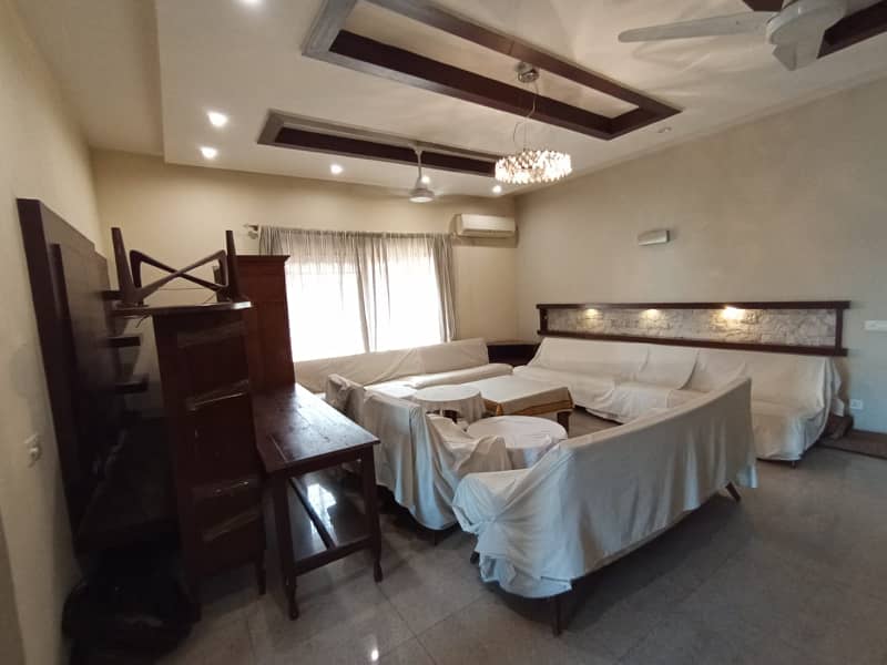 1Kanal Styilsh out new l House Available For Sale DHA Phase 3 Nera Y block 22