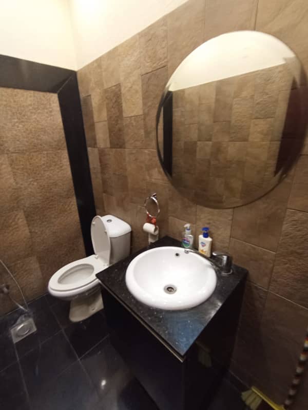 1Kanal Styilsh out new l House Available For Sale DHA Phase 3 Nera Y block 23