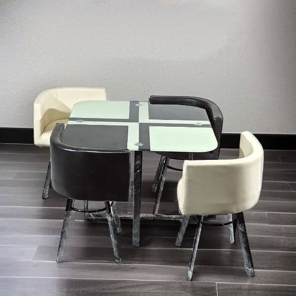 4-Person Space saving dining table 0