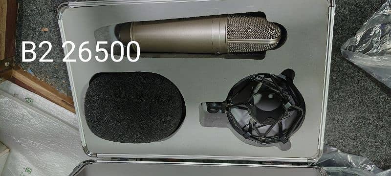 studio equipment availables 2