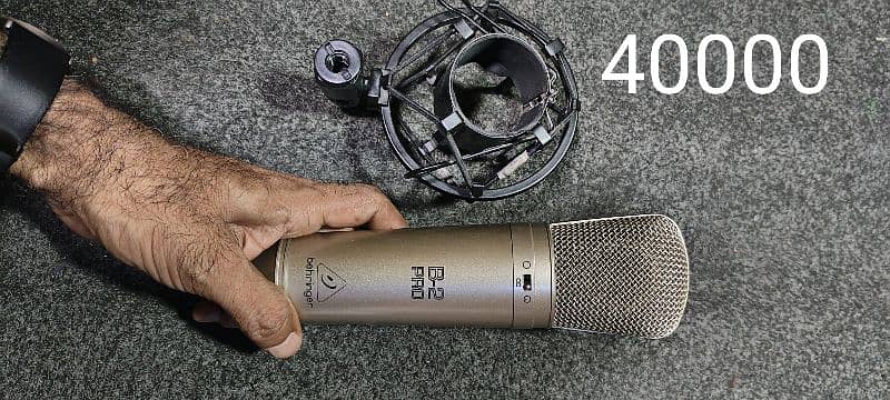 studio equipment availables 3