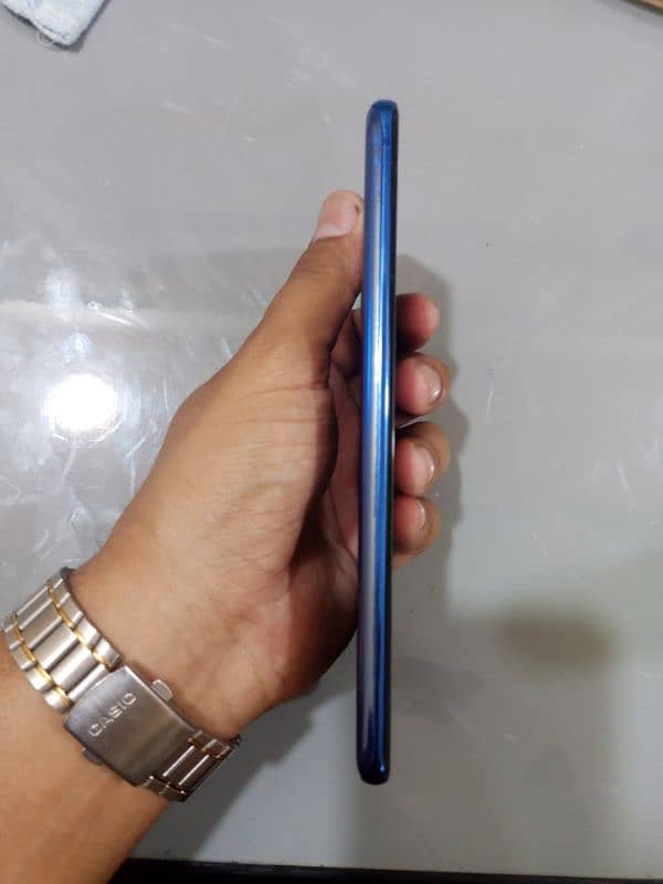 Samsung galaxy s20+ non pata with box 0
