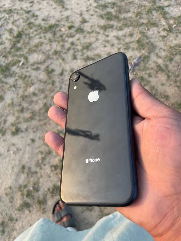 iphone xr 4