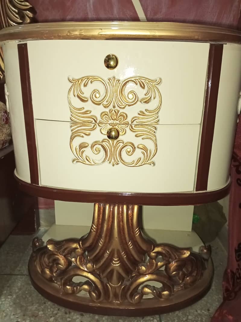 Bed with dressing and Side table "Italic Style Musk" 2