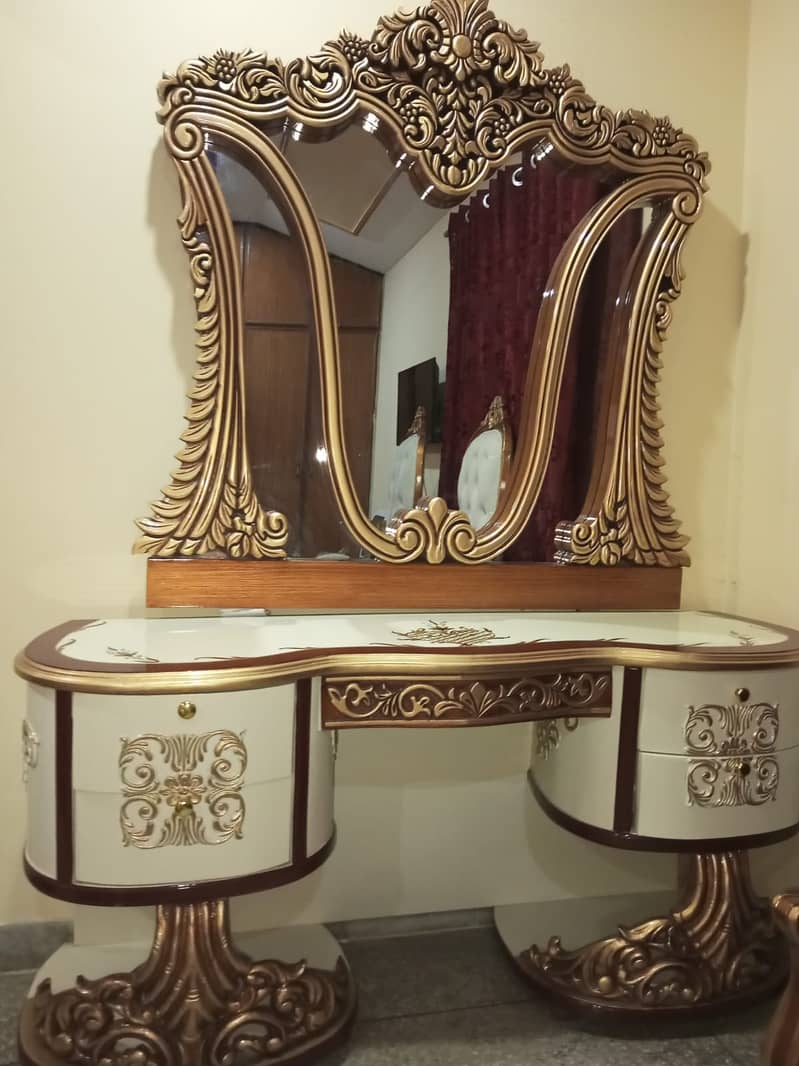 Bed with dressing and Side table "Italic Style Musk" 3
