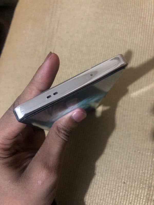 Infinix Note 40 | 256GB ROM - 8+8GB RAM | Titan Gold Color 3