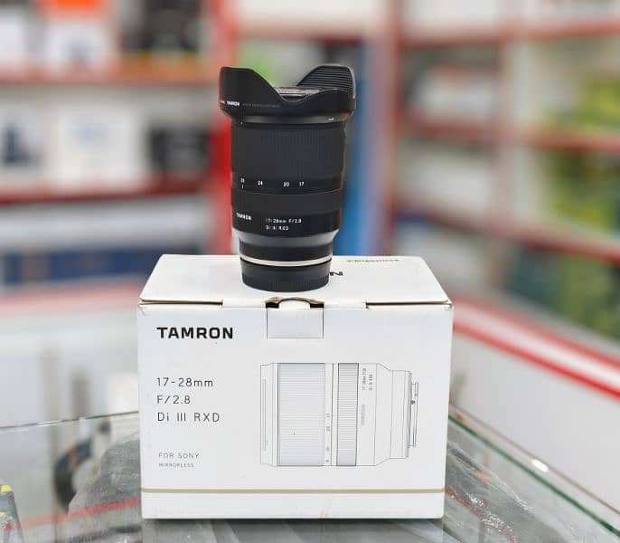Tamron 17-28 F/2.8 Wide angle lens for Sony e mount (HnB digital) 0