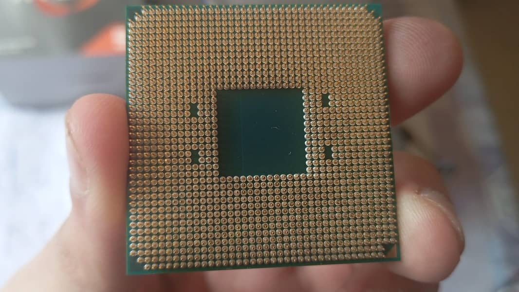 RYZEN 5 3600 TRAY CONDITION LIKE NEW PERSONAL USED AROUND 3/4 YEARS 1