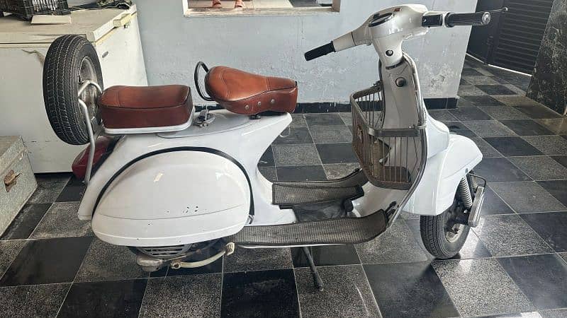 vespa scotter 2