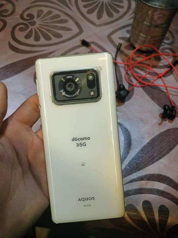 Aquos R6 10/9 Condition Non PTA 0