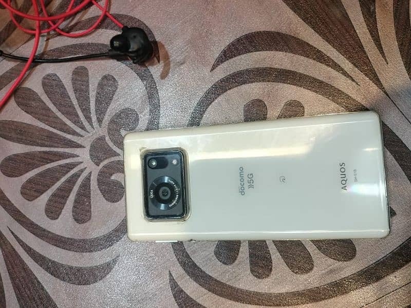 Aquos R6 10/9 Condition Non PTA 1