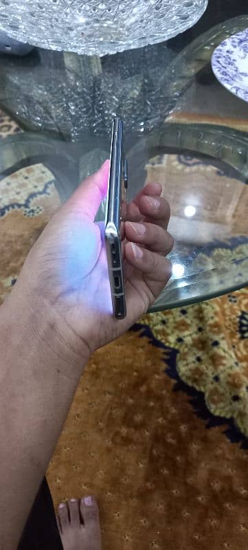 One plus 8 . . 12+7gb ram 256 memory . . . Snapdragon 6