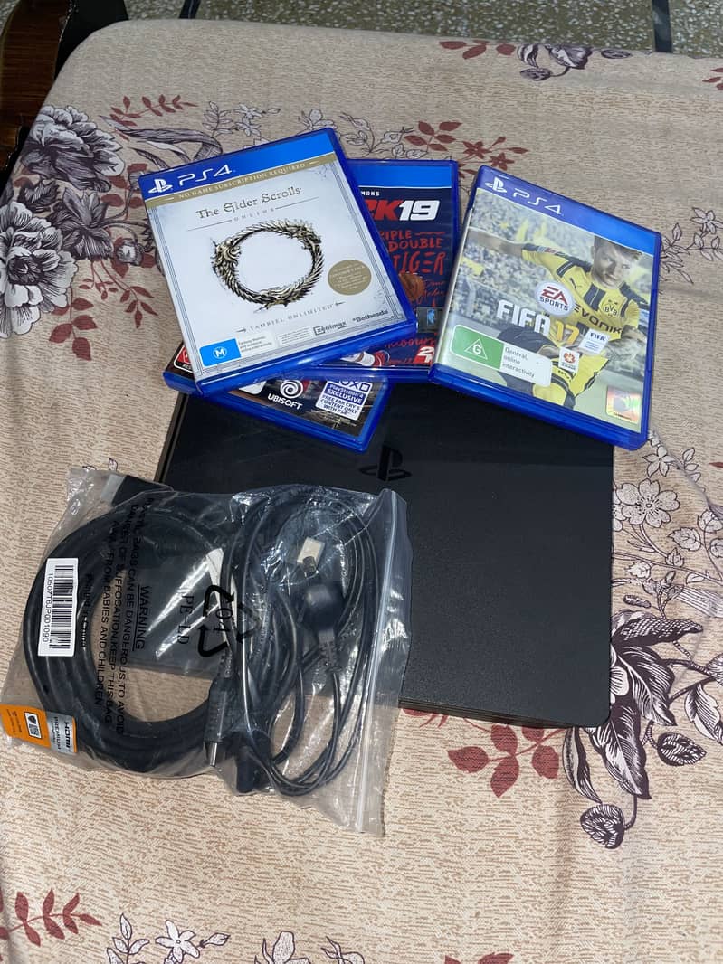 Playstation 4 (ps4) console 1TB 0