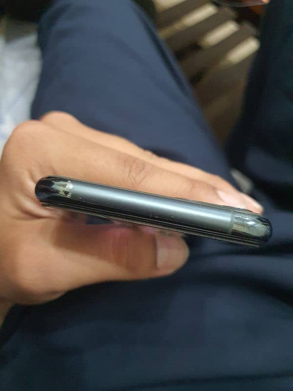 iphone 11 pro non pta jv 64 gb 10/10 confdition 5