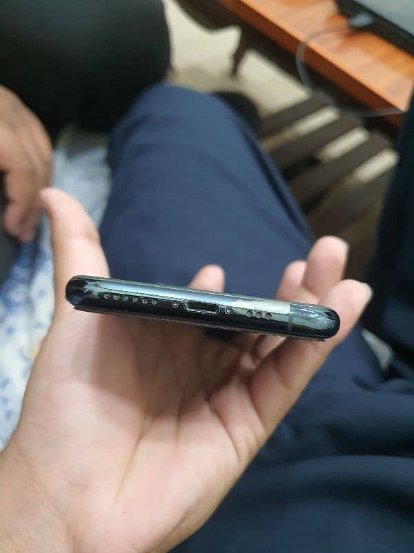 iphone 11 pro non pta jv 64 gb 10/10 confdition 6