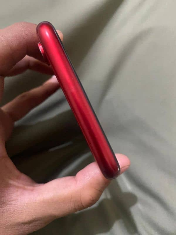 iphone XR 128gb pta 93% health 5