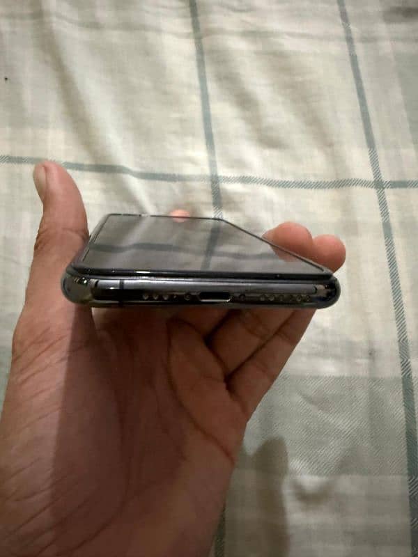 Iphone 11 pro 512 gb Pta approved 3