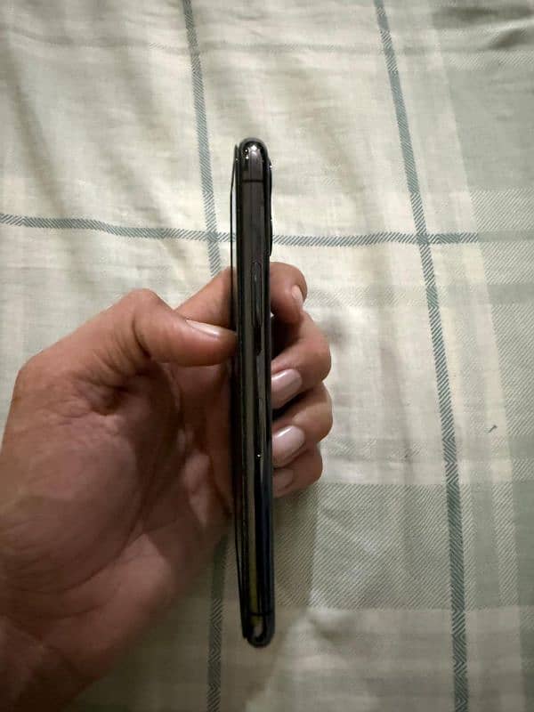 Iphone 11 pro 512 gb Pta approved 5