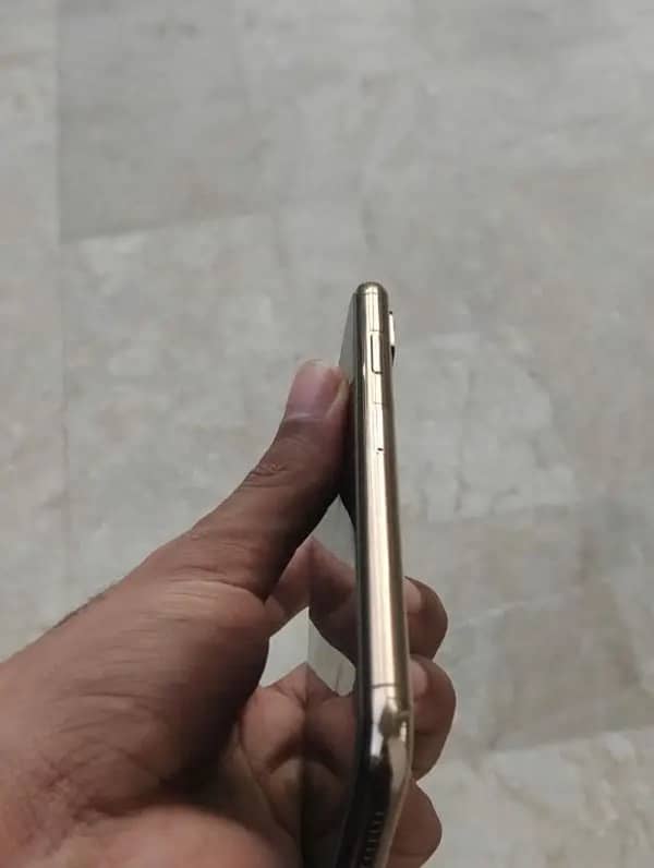 XS max Factory Unlock 2