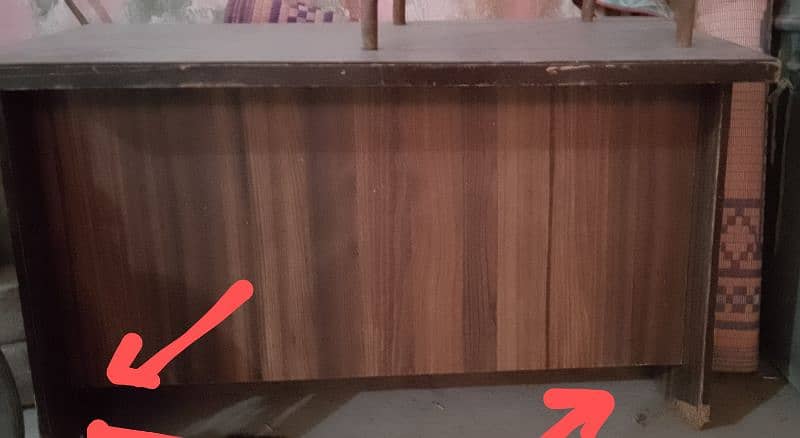 Office Table at reasonable price 1