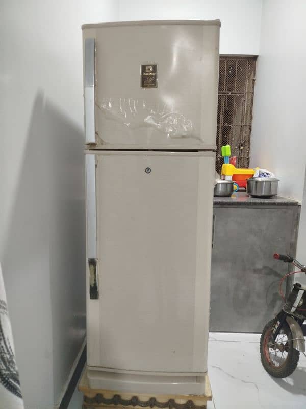 Dawlance 9144 fridge with choki and stabilizer 0