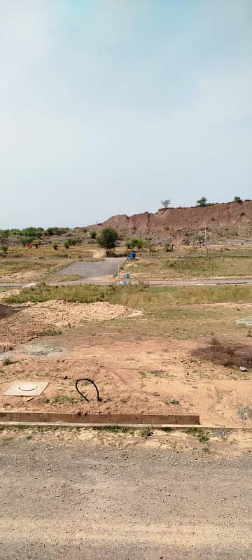 10 Marla Plot for Sale on 100 Ft Main Road G Block, Gulberg Residencia 3