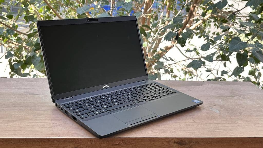 Dell Latitude 5500 0