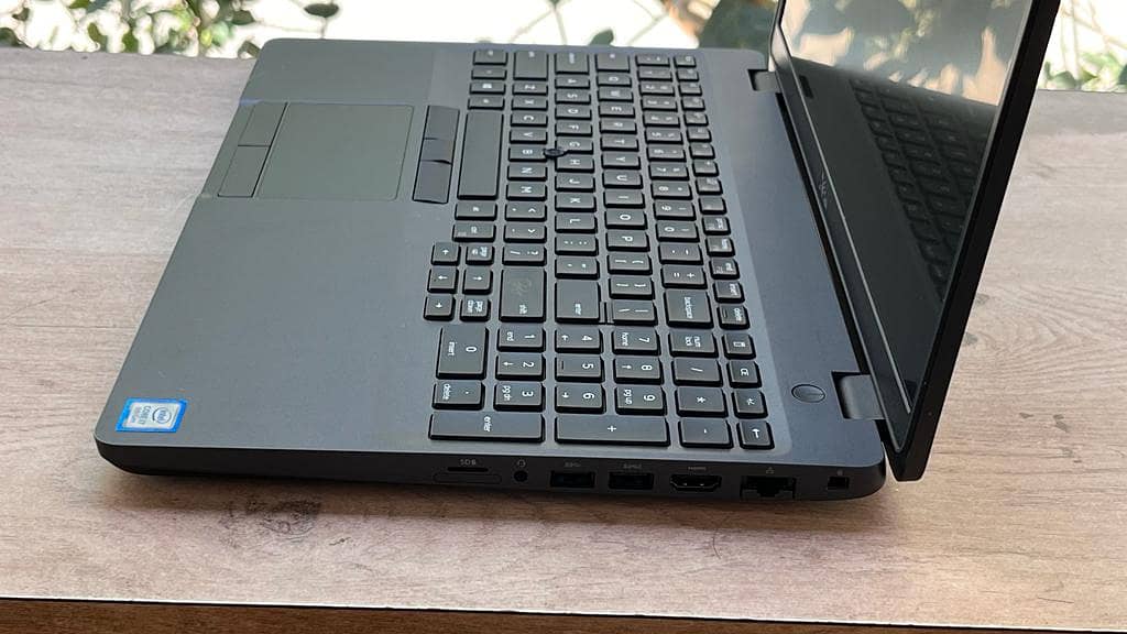 Dell Latitude 5500 3