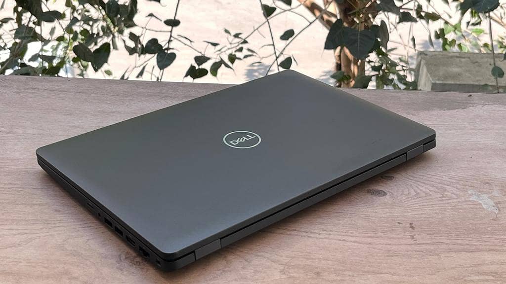 Dell Latitude 5500 4