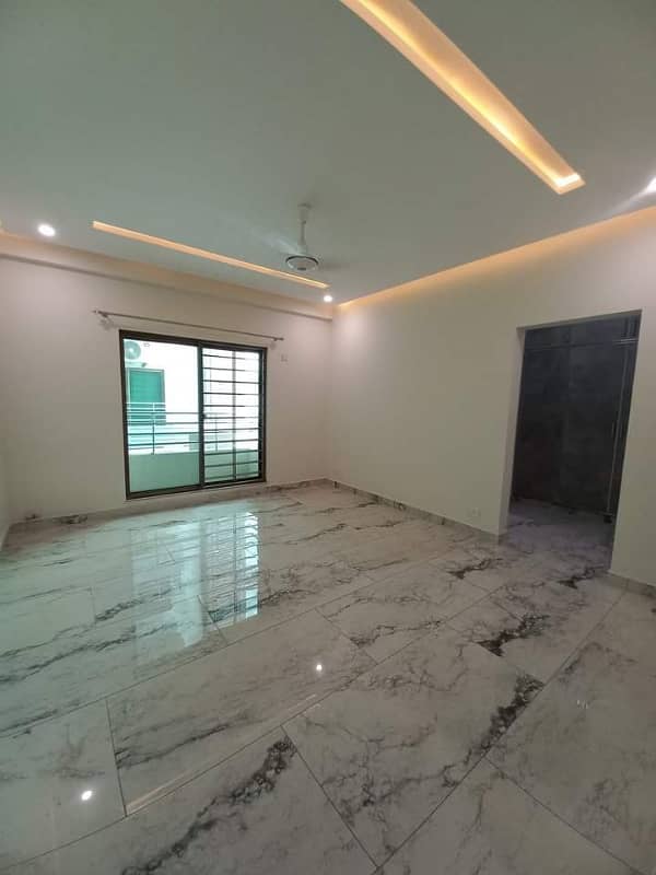 Top floor available for sale in Askari 11 sec-D Lahore 10