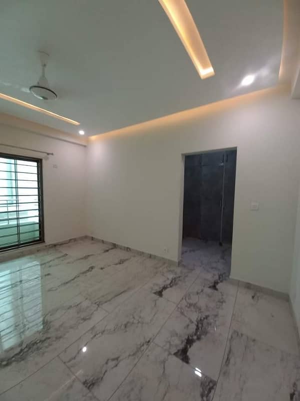 Top floor available for sale in Askari 11 sec-D Lahore 13