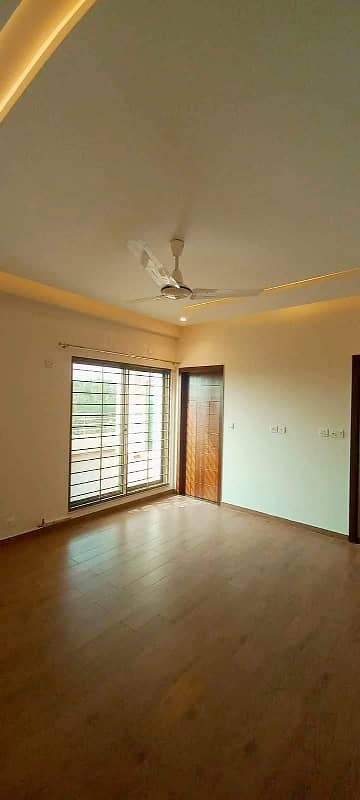 Top floor available for sale in Askari 11 sec-D Lahore 18