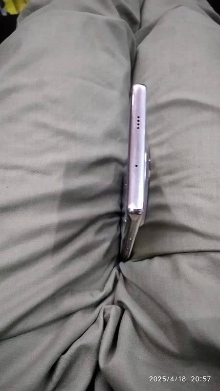 Tecno Camon 30s brand new Lush Condition 7