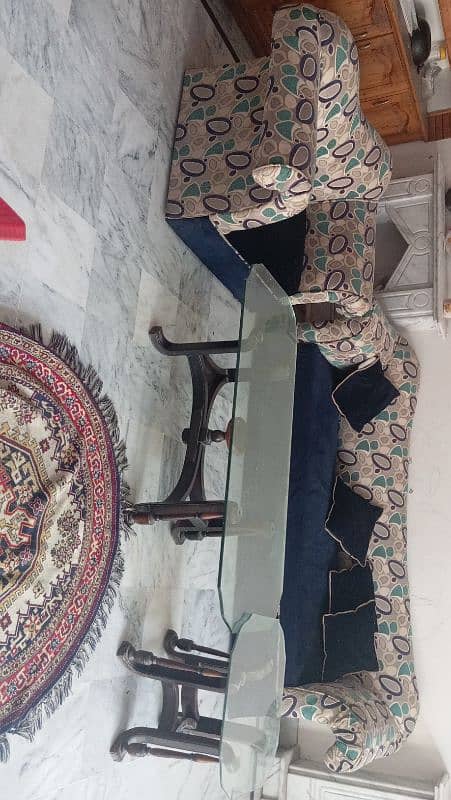 7 seater sofa set slightly used with tables 3
