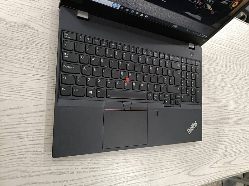 Lenovo Thinkpad P15s core i7 11th gen quadcore 4gb Nvidia Gddr6 15.6 4