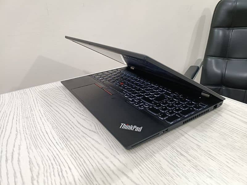 Lenovo Thinkpad P15s core i7 11th gen quadcore 4gb Nvidia Gddr6 15.6 9