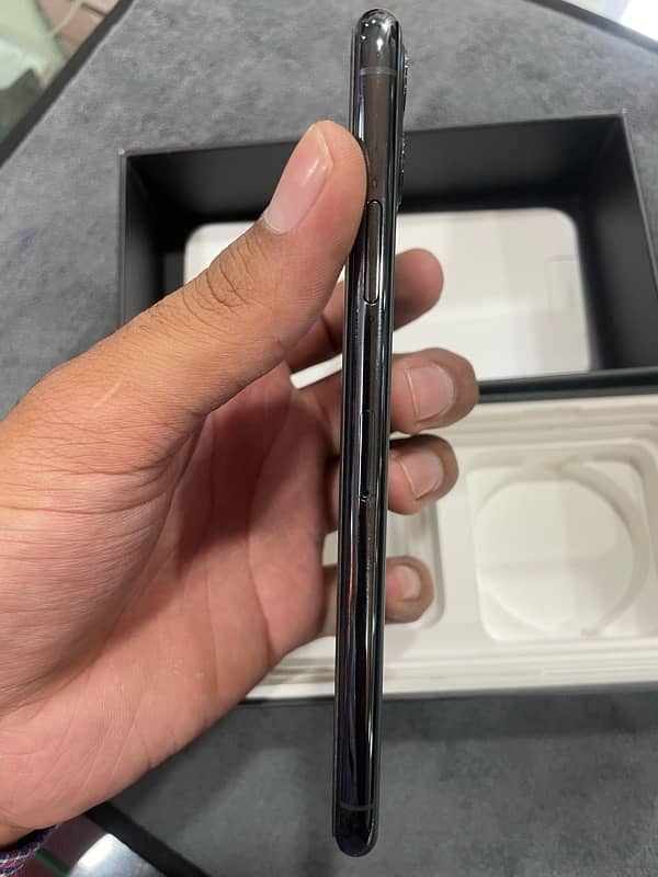 Iphone 11 Pro Max 64GB PTA Approved 0